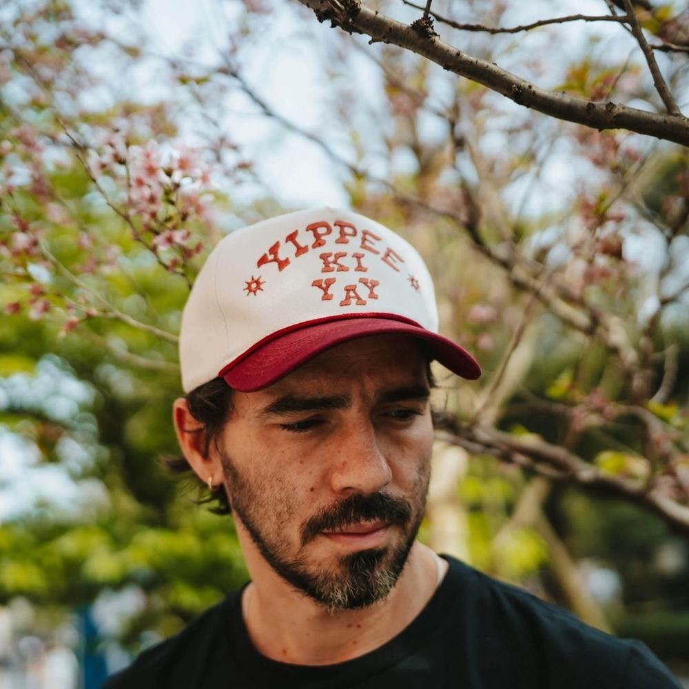 Sendero White and Red Yippee Ki Yay Hat